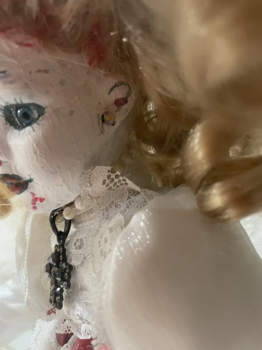 Bride PORCELAIN HORROR DOLL HAUNTED HANDPAINTED SPOOKY GHOSTLY EERIE UNEARTHLY